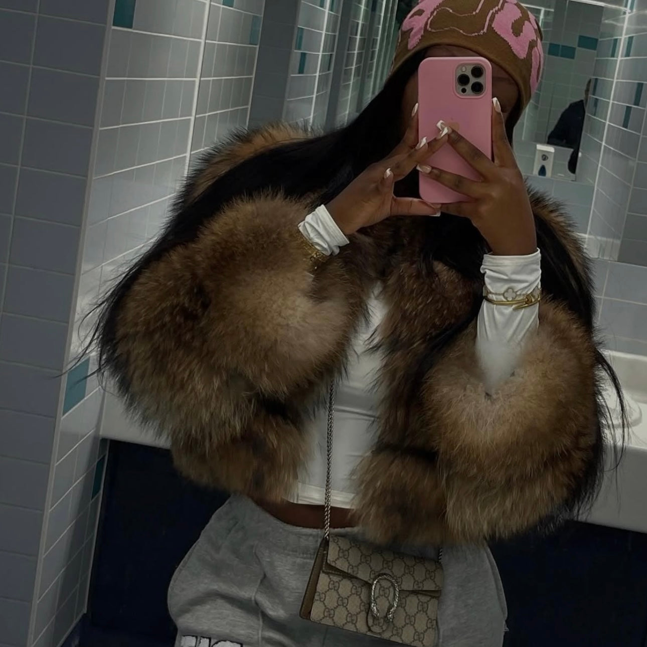 Vintage Cropped Fur Jacket – Warm Luxury in Natural Raccoon